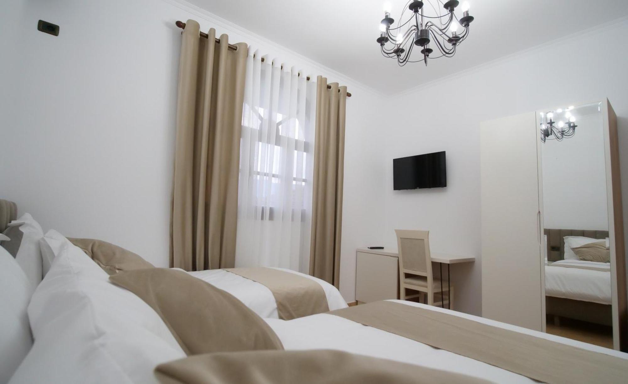 Vila Malasi Berat Bagian luar foto